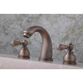 Q30223A антикварной три рычага горячей и холодной 8" faucet тазика